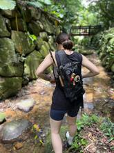 Load image into Gallery viewer, Tenkara Tactical Sling Pack V2 - Black Multicam