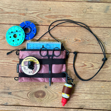 画像をギャラリービューアに読み込む, Tenkara Backcountry Pack - DCF Cranberry